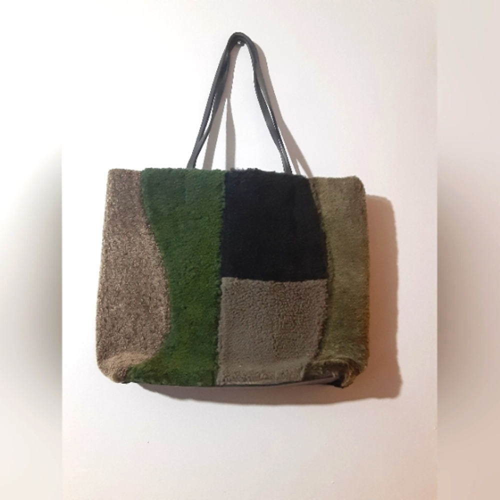 Primecut Patchwork Tote Bag Leather Sherling Fur Colorblock  Green, Black Gray